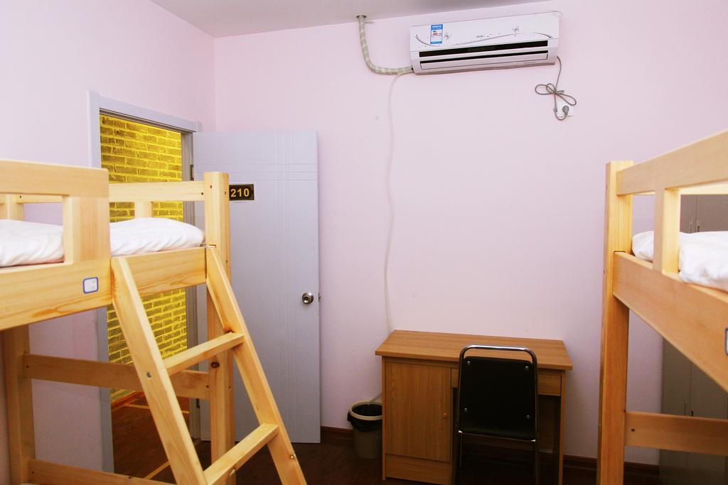 798 International Youth Hostel Цзинань Номер фото